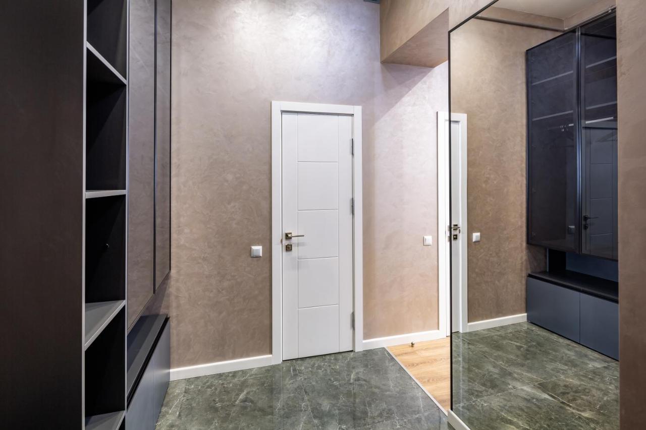 Alfa Apartments 3-Кімнатна Lux-Квартира У Центрі Львова Exterior photo