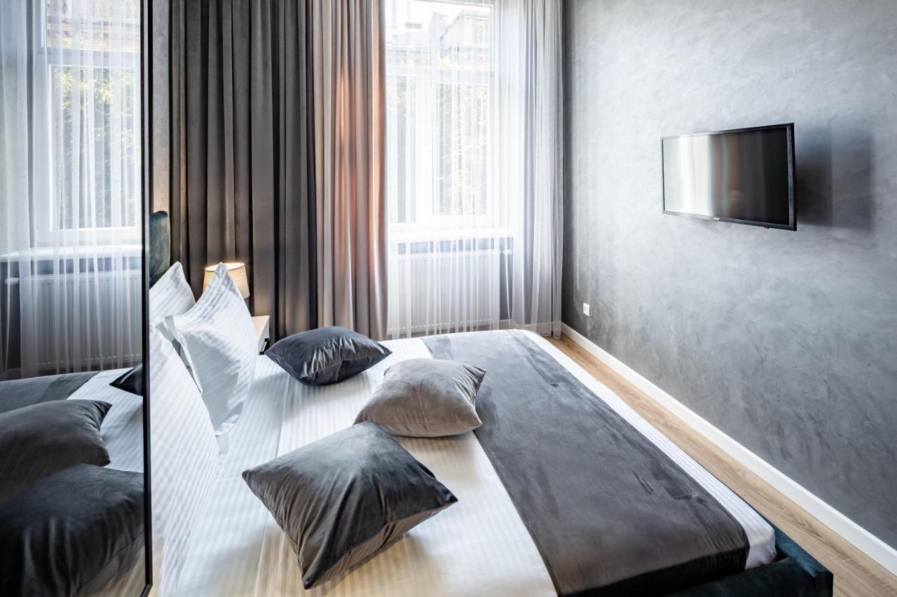 Alfa Apartments 3-Кімнатна Lux-Квартира У Центрі Львова Exterior photo